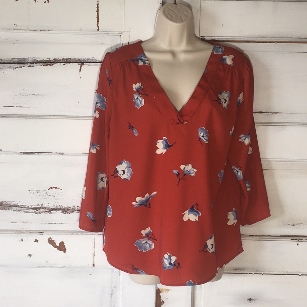 Hinge Floral Blouse